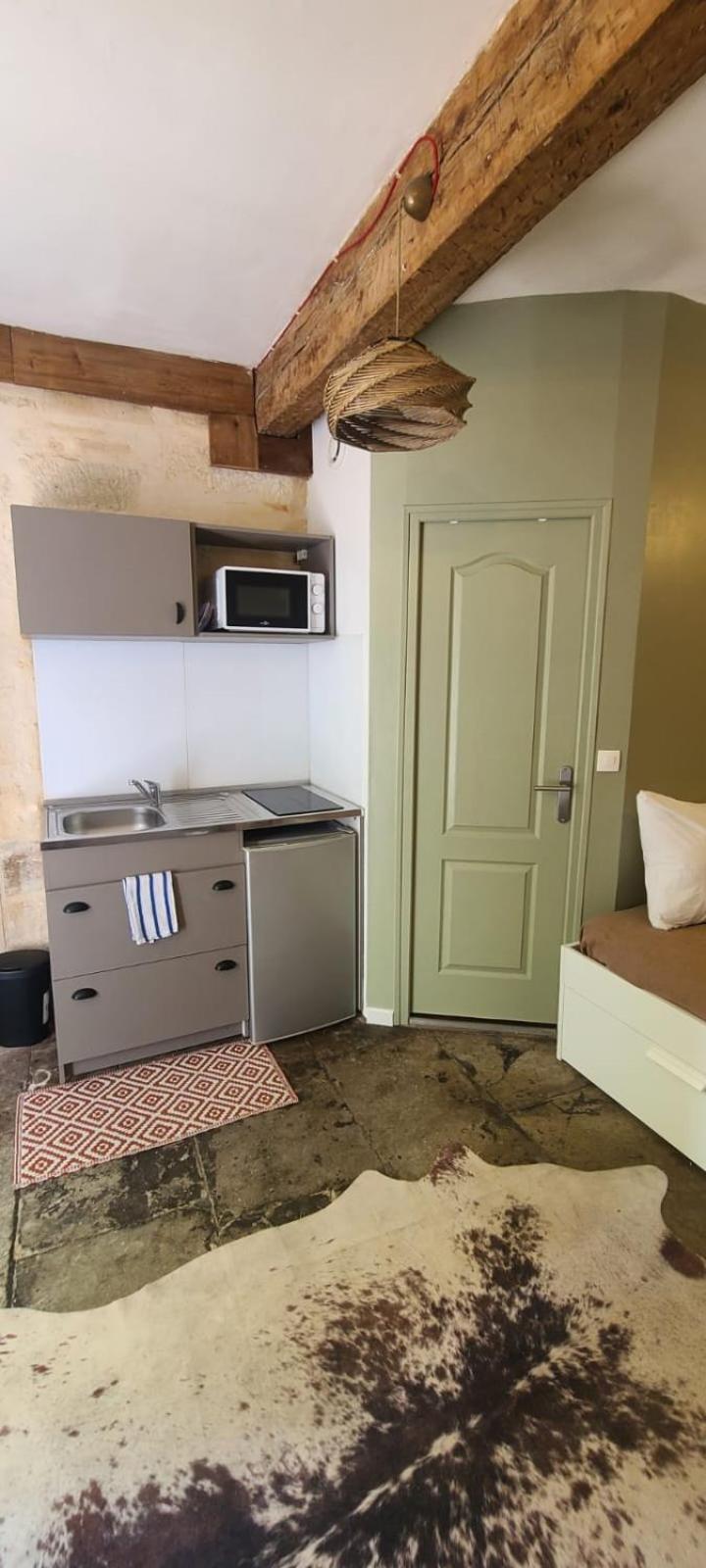 Studio Au Coeur Historique De Montpellier, 2 Personnes Et Wifi المظهر الخارجي الصورة